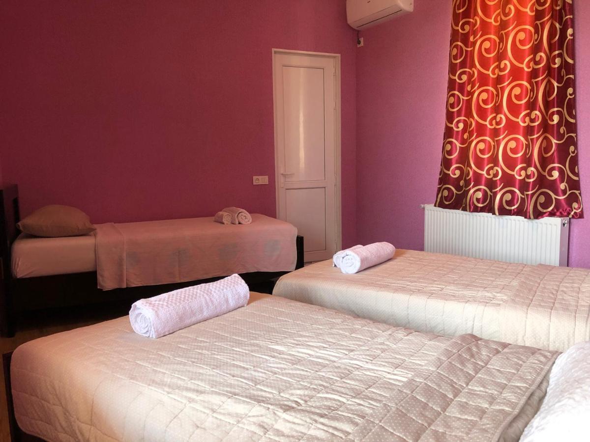 Doors Hotel Kutaisi Luaran gambar