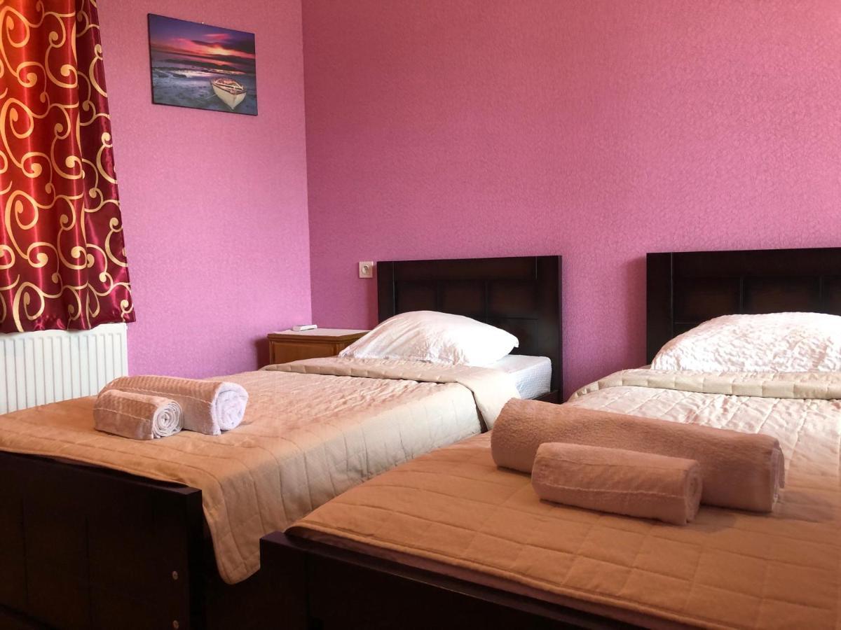 Doors Hotel Kutaisi Luaran gambar