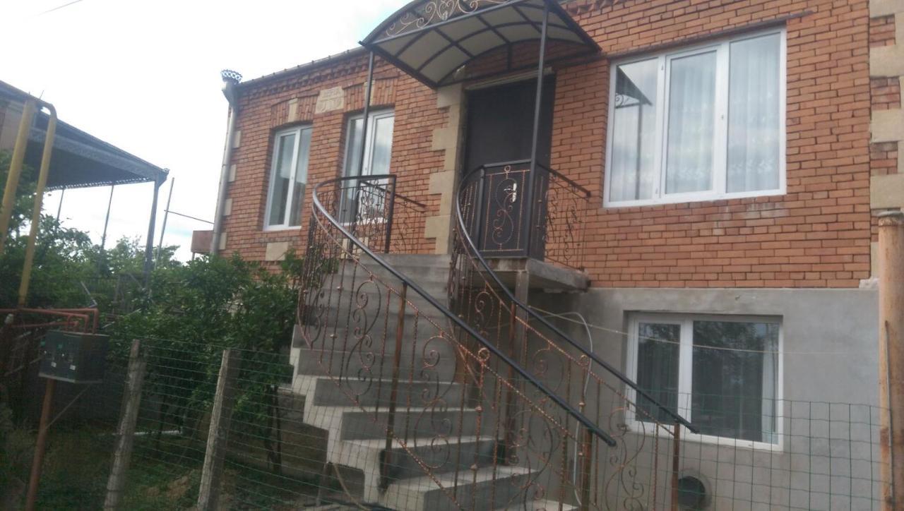 Doors Hotel Kutaisi Luaran gambar