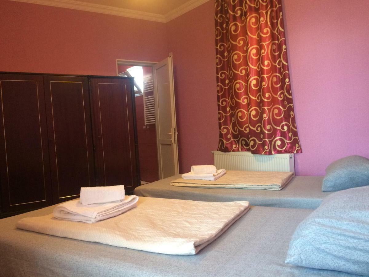 Doors Hotel Kutaisi Luaran gambar